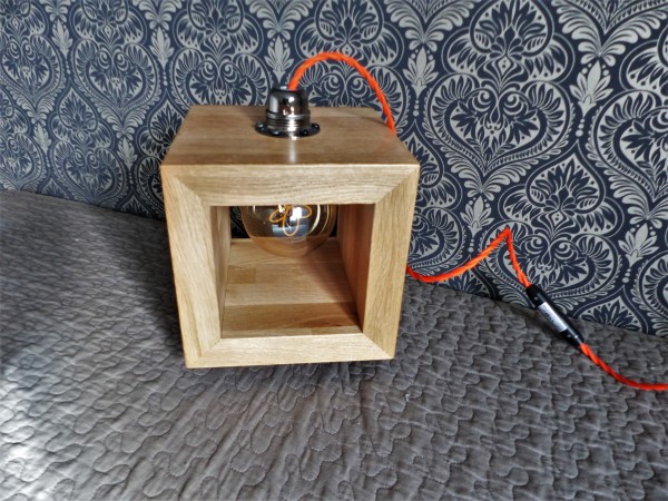 LAMP01 - Lampe cube chêne
